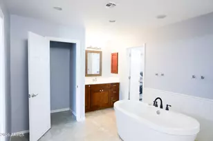 515 W Melody Dr, Phoenix, AZ 85041 - Photo 17