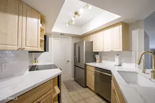 5104 N 32nd St, Phoenix, AZ 85018 - Photo 13