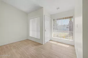 10402 W Harmont Dr, Peoria, AZ 85345 - Photo 7