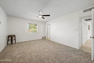 10402 W Harmont Dr, Peoria, AZ 85345 - Photo 19