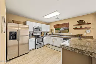 8905 E Yucca St, Scottsdale, AZ 85260 - Photo 15