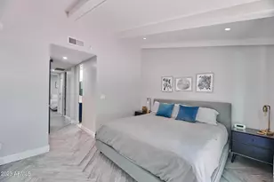 5750 N Scottsdale Rd, Paradise Valley, AZ 85253 - Photo 17