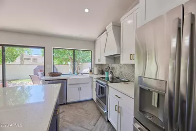 5750 N Scottsdale Road, Paradise Valley, AZ 85253 - Photo 7