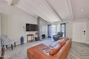 5750 N Scottsdale Rd, Paradise Valley, AZ 85253 - Photo 5