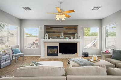 25203 N 42nd Avenue N, Phoenix, AZ 85083 - Photo 7