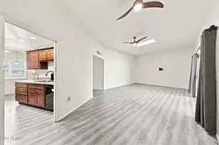 11020 W Thunderbird Blvd, Sun City, AZ 85351 - Photo 13
