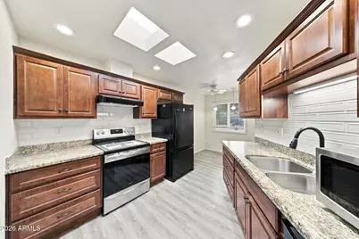 11020 W Thunderbird Boulevard, Sun City, AZ 85351 - Photo 3