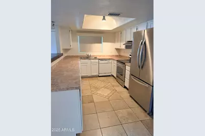 13822 N 41st Court, Phoenix, AZ 85053 - Photo 11