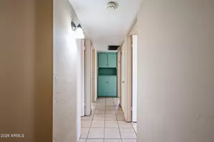1933 W Mitchell Dr, Phoenix, AZ 85015 - Photo 11