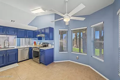 8582 N 110th Drive, Peoria, AZ 85345 - Photo 9