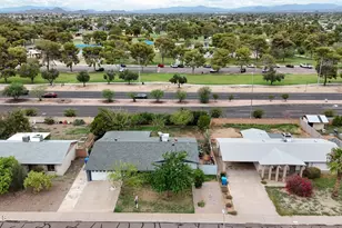 3458 E Shaw Butte Dr, Phoenix, AZ 85028 - Photo 3