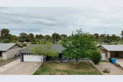 3458 E Shaw Butte Drive, Phoenix, AZ 85028 - Photo 1