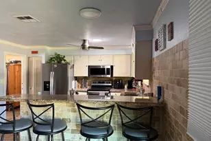 3458 E Shaw Butte Dr, Phoenix, AZ 85028 - Photo 5