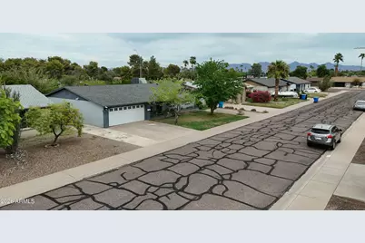 3458 E Shaw Butte Drive, Phoenix, AZ 85028 - Photo 37