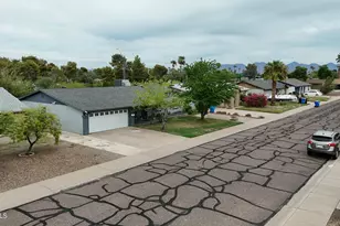 3458 E Shaw Butte Dr, Phoenix, AZ 85028 - Photo 37