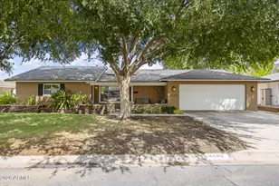 4440 E Clarendon Ave, Phoenix, AZ 85018 - Photo 1