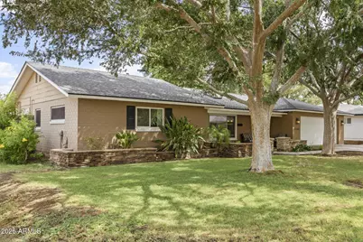 4440 E Clarendon Avenue, Phoenix, AZ 85018 - Photo 3
