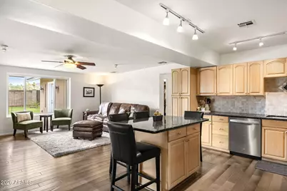 4440 E Clarendon Avenue, Phoenix, AZ 85018 - Photo 11