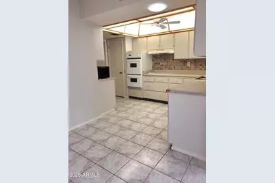 18019 N 132nd Avenue, Sun City West, AZ 85375 - Photo 11