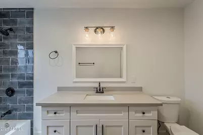 331 W Edgemont Avenue, Phoenix, AZ 85003 - Photo 23
