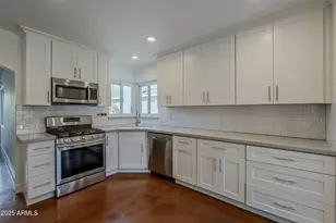 331 W Edgemont Ave, Phoenix, AZ 85003 - Photo 15