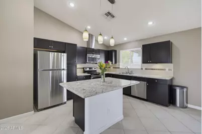 11759 N 68th Avenue, Peoria, AZ 85345 - Photo 9