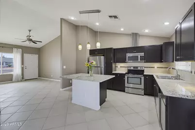 11759 N 68th Avenue, Peoria, AZ 85345 - Photo 5