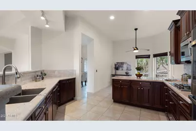 15548 E Cavern Drive, Fountain Hills, AZ 85268 - Photo 13