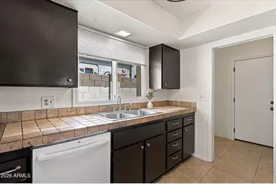 14234 N 33rd Avenue, Phoenix, AZ 85053 - Photo 3