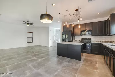 10913 W Pierson Street, Phoenix, AZ 85037 - Photo 9