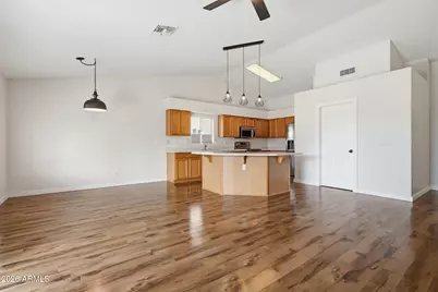 631 W Liberty Lane, Gilbert, AZ 85233 - Photo 9