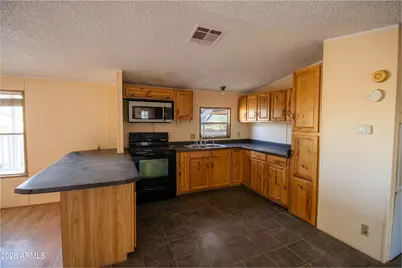 9505 W Milligan Road, Arizona City, AZ 85123 - Photo 7