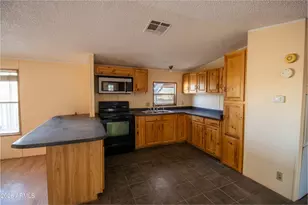 9505 W Milligan Rd, Arizona City, AZ 85123 - Photo 7