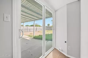 3625 W San Juan Ave, Phoenix, AZ 85019 - Photo 33