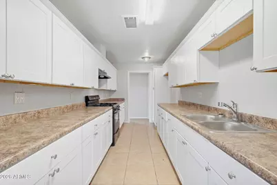 3625 W San Juan Avenue, Phoenix, AZ 85019 - Photo 9