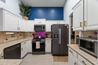 7633 W Foothill Drive, Peoria, AZ 85383 - Photo 23