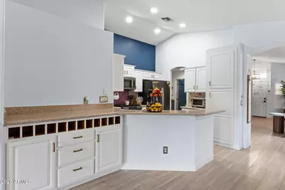 7633 W Foothill Drive, Peoria, AZ 85383 - Photo 19