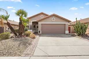 7633 W Foothill Dr, Peoria, AZ 85383 - Photo 1