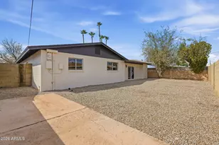 3918 W Kaler Dr, Phoenix, AZ 85051 - Photo 39