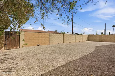 3918 W Kaler Drive, Phoenix, AZ 85051 - Photo 37