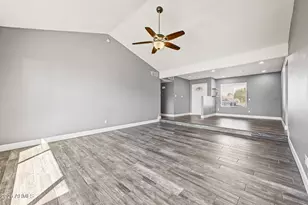 10222 N 52nd Dr, Glendale, AZ 85302 - Photo 11