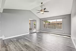 10222 N 52nd Dr, Glendale, AZ 85302 - Photo 9