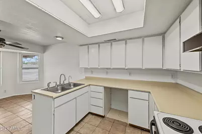 22614 W Hammond Drive, Buckeye, AZ 85326 - Photo 17