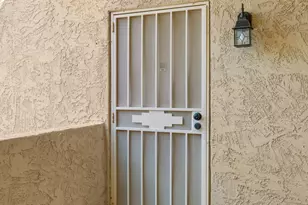 8649 E Royal Palm Rd, Scottsdale, AZ 85258 - Photo 23