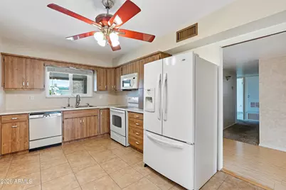 10027 W Deanne Drive, Sun City, AZ 85351 - Photo 3