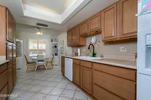 9723 W Briarwood Cir, Sun City, AZ 85351 - Photo 13