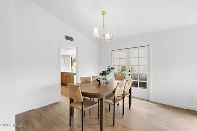 2439 W Kiowa Avenue, Mesa, AZ 85202 - Photo 11