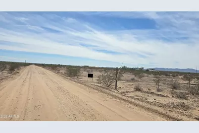 304Xx W Pinnacle Vista Road #-, Wittmann, AZ 85361 - Photo 9
