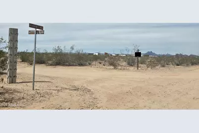 304Xx W Pinnacle Vista Road #-, Wittmann, AZ 85361 - Photo 5