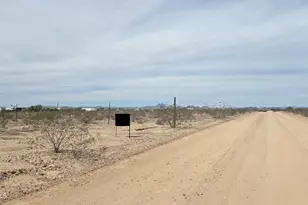 304Xx W Pinnacle Vista Rd, Wittmann, AZ 85361 - Photo 1